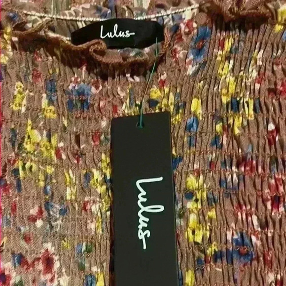 NWT Lulu's Watch Me Bloom Square Neck Billowy Sleeve Blouse - Picture 2 of 4